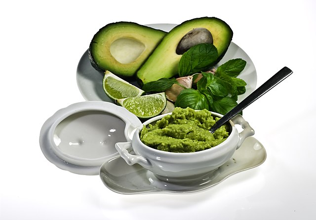 Guacamole, photo by Nikodem Nijaki, Wikimedia Commons